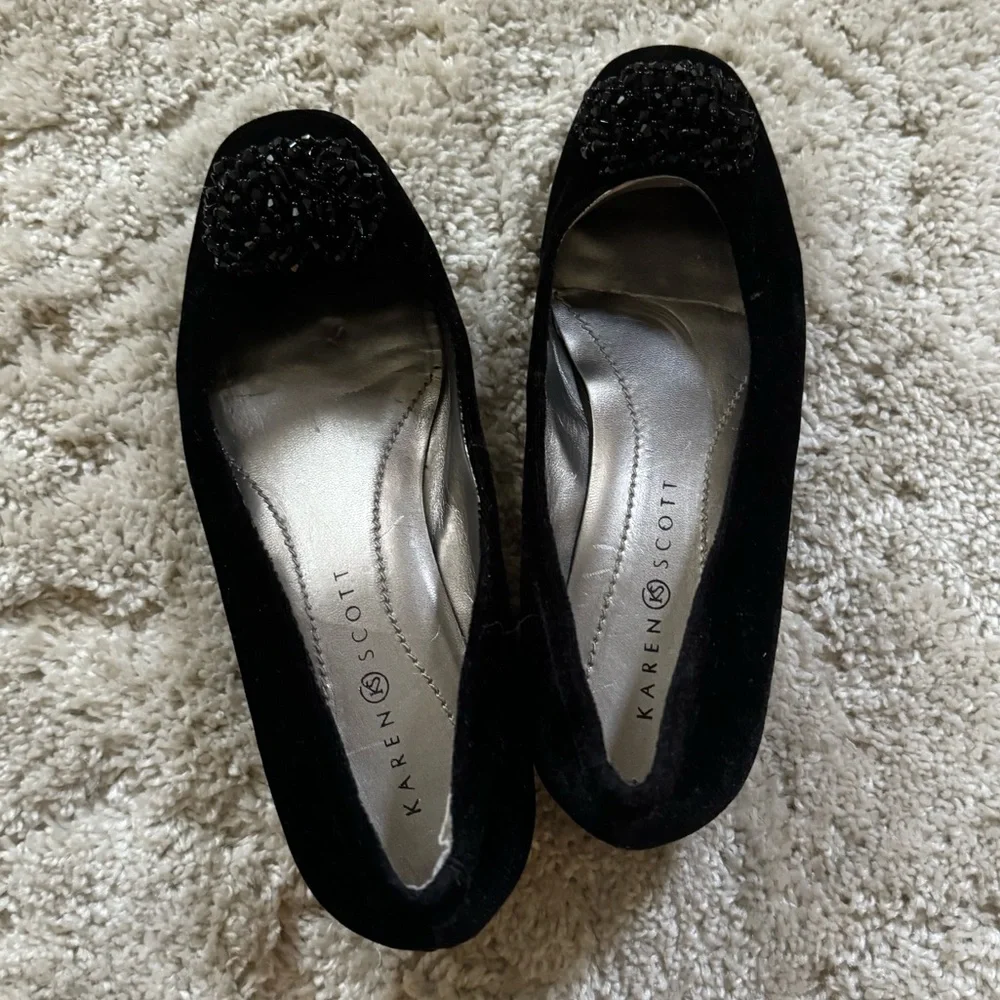 Karen Scott Black Suede Flats - Picture 2 of 6
